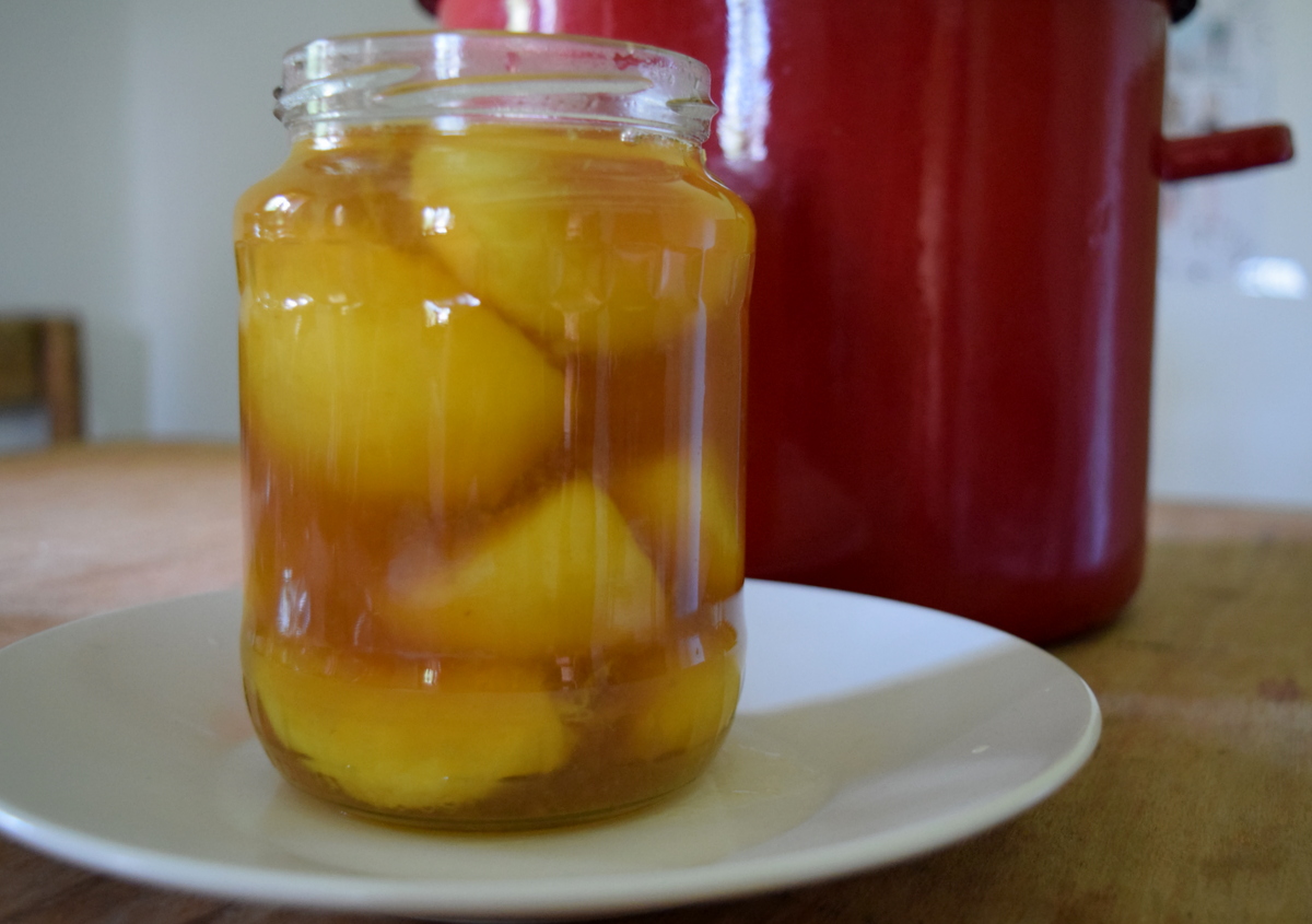 Canning Peaches In Light Syrup: Step-by-Step with Photos