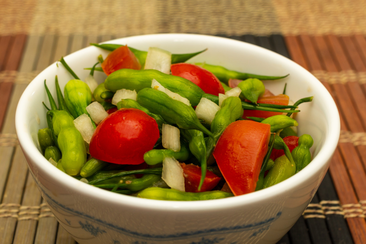A fresh salad with radish pods