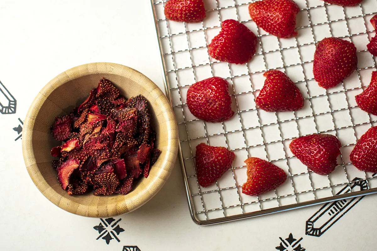 How To Dehydrate Strawberries In Your Oven Or Dehydrator For Long Term 