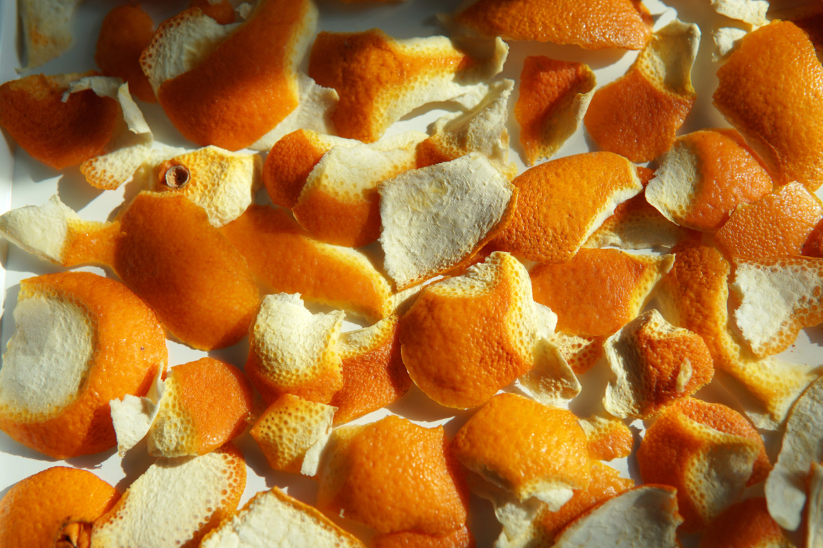Drying orange peels