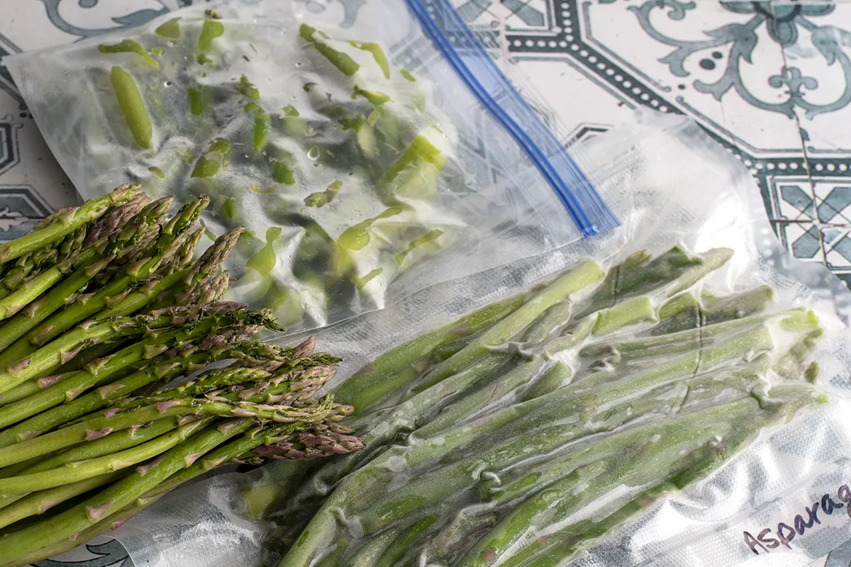Frozen asparagus packages