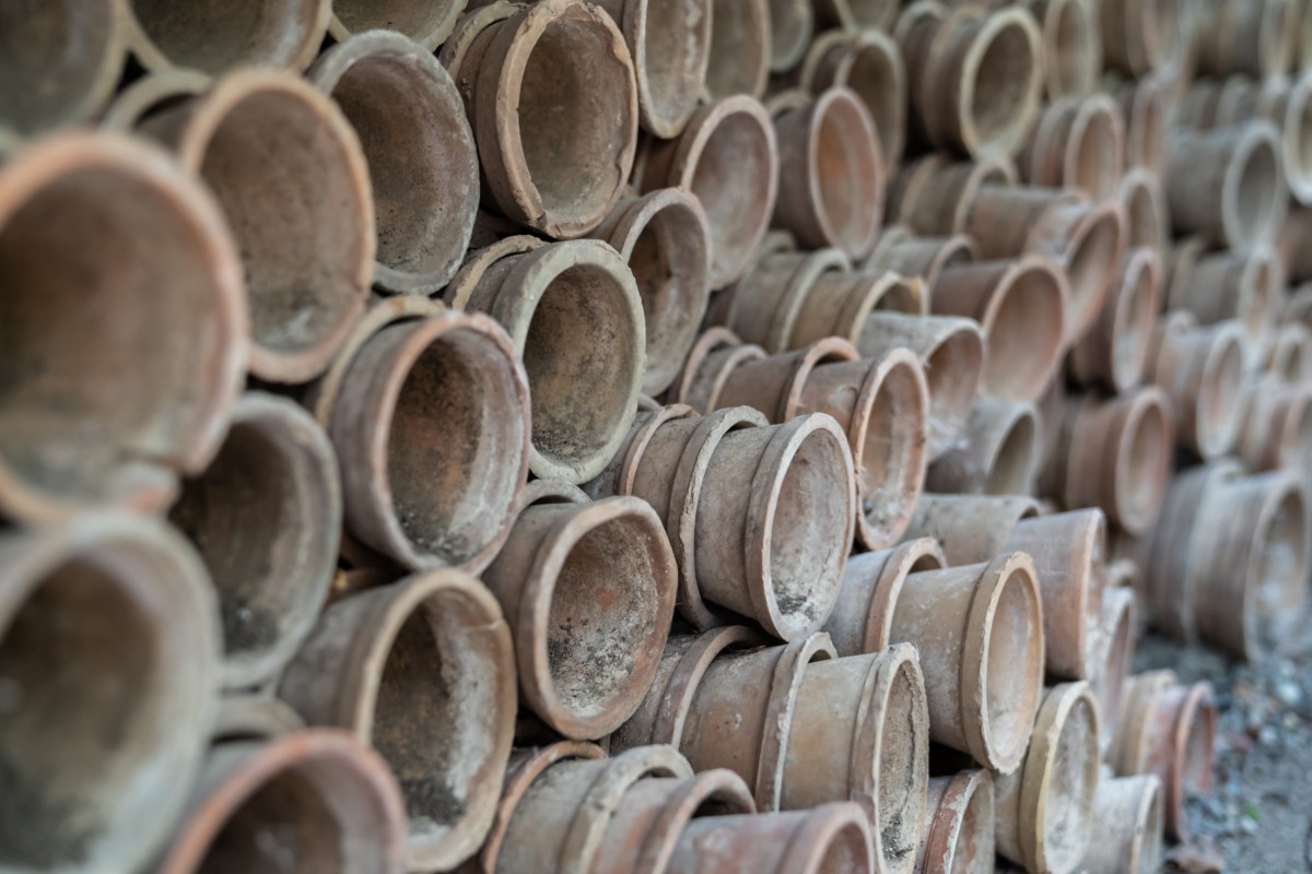 Hundreds of aged terracotta pots