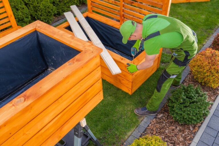 The Best SelfWatering Planters & Easy DIY Options