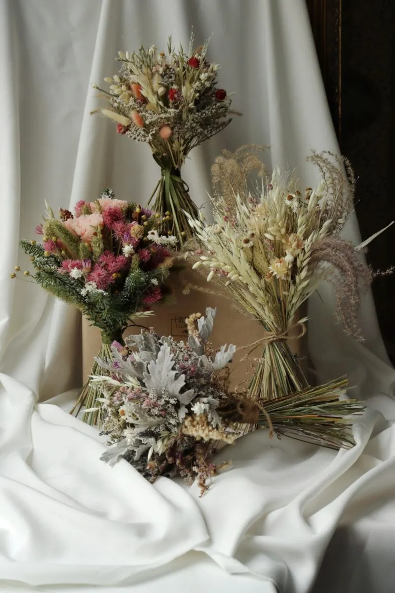 18 Flowers to Grow for Gorgeous Dried Flower Arrangements
