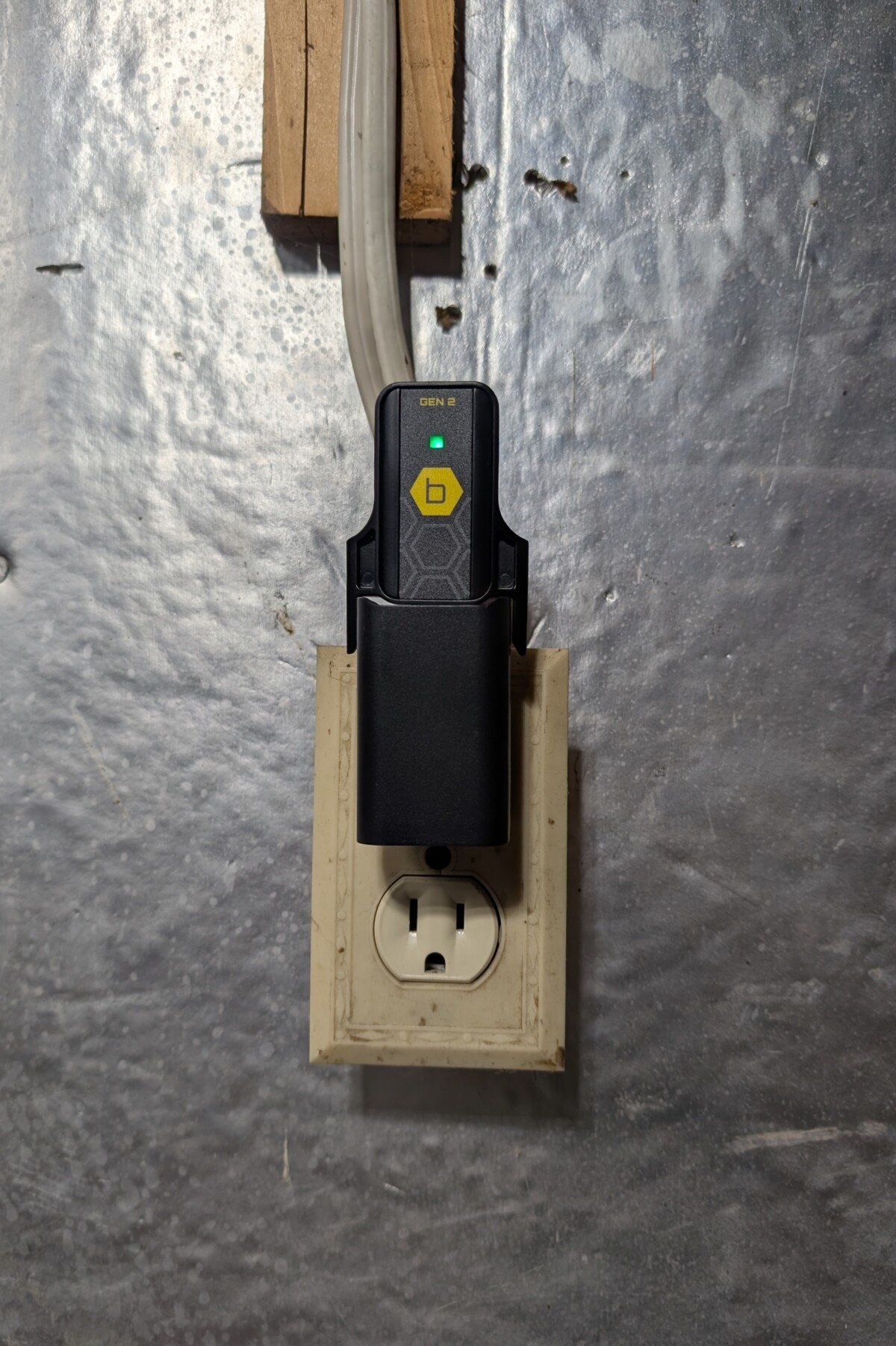 Wi-fi hub for watering station