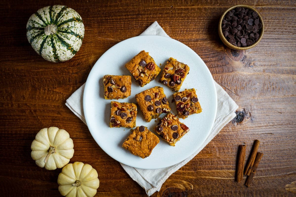 Pumpkin chocolate chip bars