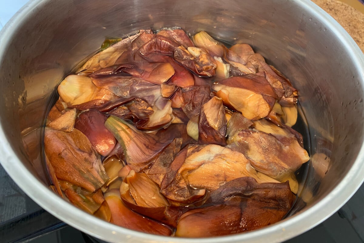 Steeping magnolia petals