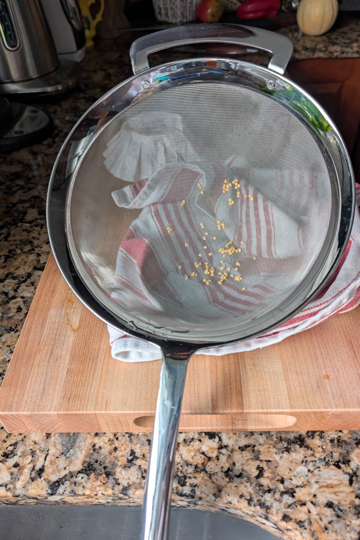 drying tomato seeds